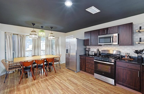 DeSoto House | Luxury 5BR Getaway w/Pool, Hot Tub & Cinema