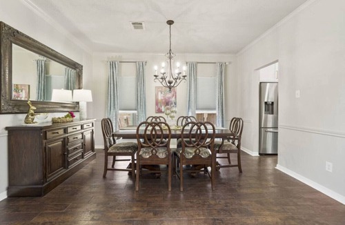 Atascocita House | Luxury 6BR Getaway – 15 Mins to IAH Airport