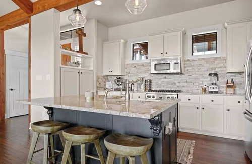 Jonestown House | Luxury Cabin style home on Lake Travis' Northshore