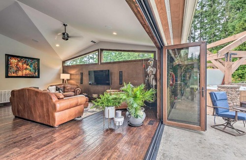 North Creek House | Luxury Home with Backyard Oasis - Near Seattle!