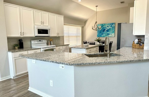 Keller House | Luxury house in best neighborhood-HERITAGE- Fort Worth/Alliance, plus workspace