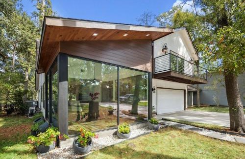 Panther Creek Villa | Luxury House in the Woodlands