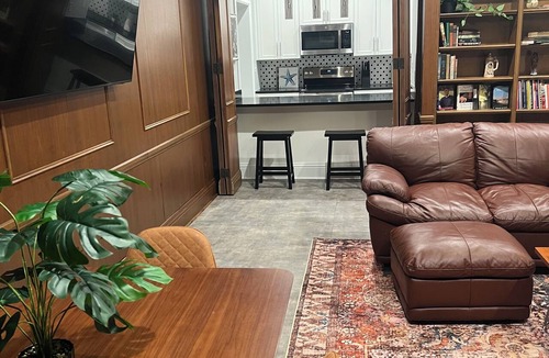Pascagoula Apartment | Luxury Library Vibe, Modern Executive Apartment
