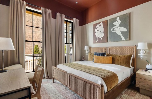 Faubourg Lafayette House | Luxury New Home Heated Pool and Spa