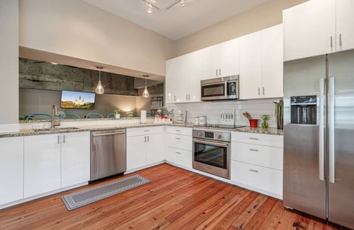 Central Business District Hotel | Luxury Penthouse in Downtown of NOLA