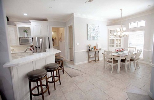 Beaumont House | Luxury Property 5BR 5BA Sparkling Pool, Outdoor Entertainment Area, Billiards Ro
