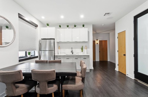 Faubourg Lafayette Villa | Luxury Rooftop Villa mins from French Quarter and Superdome
