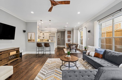 Vickery Place House | Luxury Soccer Championship Retreat | Game Room | Fire Pit | Gym | Dallas