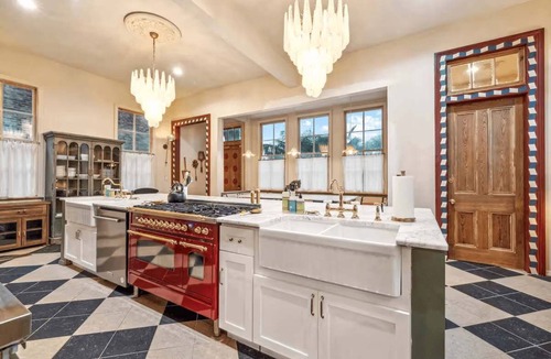Faubourg Lafayette House | Luxury Storybook Villa w/Private Pool & Hot Tub
