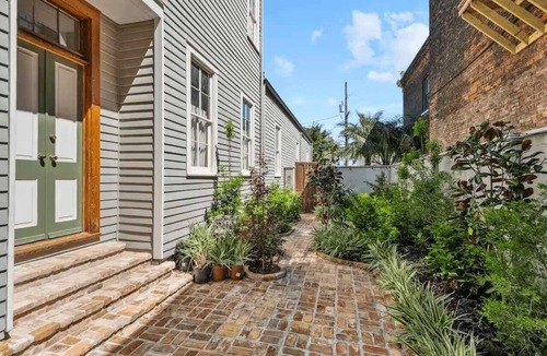 Faubourg Lafayette House | Luxury Storybook Villa w/Private Pool & Hot Tub