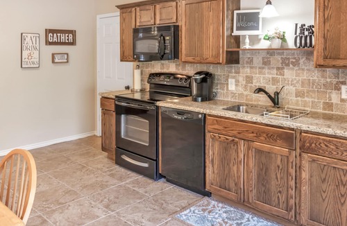 Quail Run Estates Apartment | Luxury Studio Close to Texas A&M University