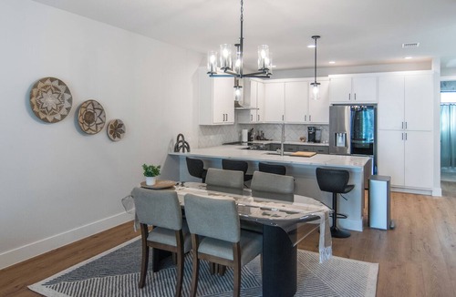 McNeil House | LUXURY TOWNHOME WITH 4-bedroom townhome in charming Austin CENTRALLY LOCATED.