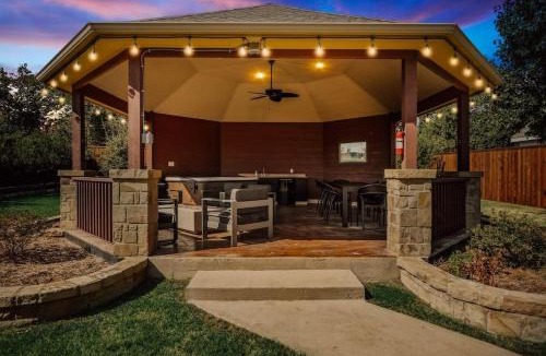 South Arlington House | Luxury4000sqft Hot Tub Games Cinema FTWorth ATTST