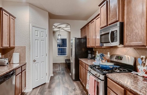 San Antonio Villa | Lxry 4 BR, Heated Pool/Spa, Large Game Room, near Seaworld/Six Flags (St1)
