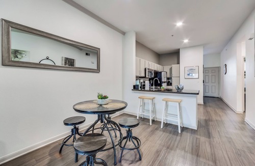 Travis Heights Apartment | Lynn's Lodging