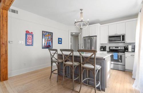 Uptown Historic District House | Magazine Street w private outdoor pool