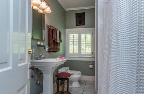 Franklin Apartment | Magical stay at The Fairfax House B