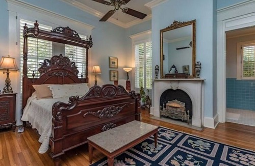 Franklin Apartment | Magical stay at The Fairfax House C