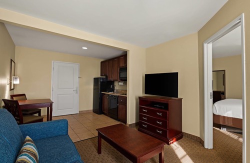 Houma Hotel | MainStay Suites Houma