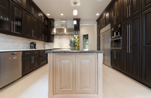 Dallas County House | Mansion + Guesthouse! Uncommon Grounds Dallas! Pool, Pickleball, Basketball!