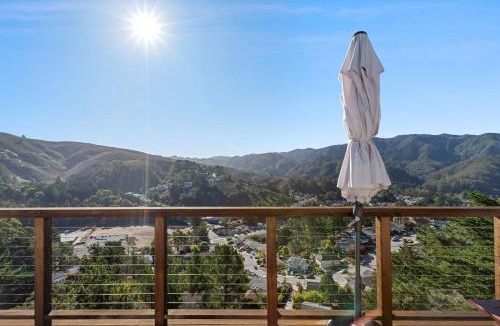 Park Pacifica House | @ Marbella Lane - Chic Abode w/Mountain Skyline