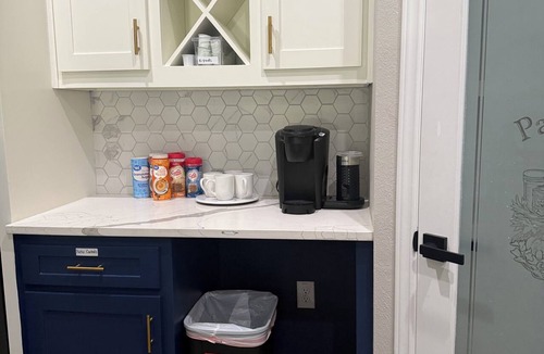 Wilmer House | Matthews Blue house spacious 5BD and 2BA in calm neighborhood