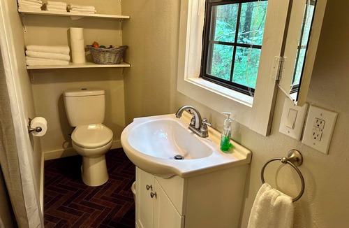 Nacogdoches Cabin | Meadows - A tiny touch of heaven at Stag Leap Cabins!