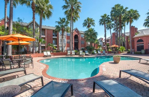 Astrodome Apartment | Med Center Charm: 2BR Haven