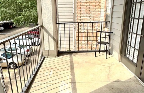 Texas Medical Center Apartment | Med NRG 2BDR 2Bth 2 KgBD DT Zoo Galleria Pool 4KTV