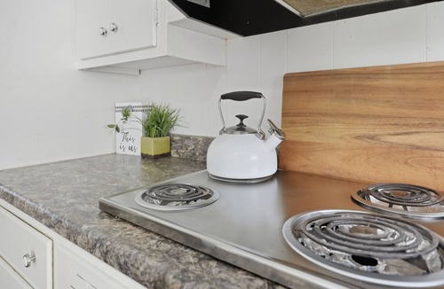 Whitehaven House | Memphis Stay Near Graceland-Sleeps 10