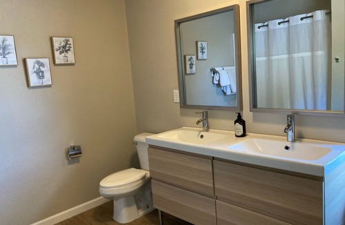 Hot Springs Apartment | Mid-Century Modern, West Mountain Apartment, 1 minute to Downtown