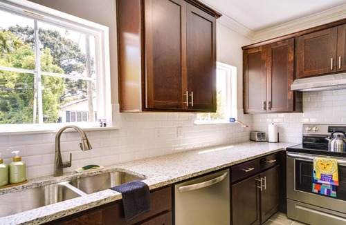 Mid City South House | MidCity Mural House - LSU - 3Bed Modern Amenities