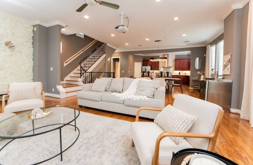 Midtown House | Midtown Houston Townhome - Minutes from downtown and night life!