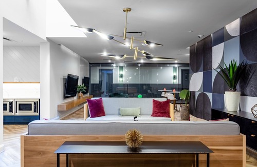 Downtown Dallas Hotel | Mint House Dallas Downtown by Kasa
