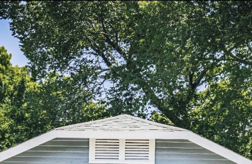 Baton Rouge Cottage | Minutes away from LSU , Downtown, State Capital, and River Center