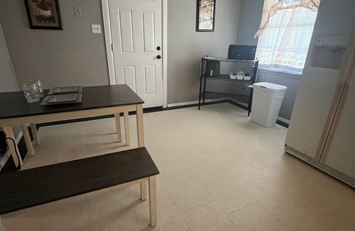 Shreveport House | Minutes from lots of shopping, local airport and hospitals !