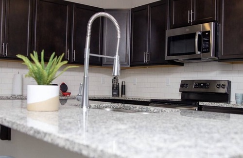 Sunshine Apartment | Minutes from Tiger Stadium and Jaguar Stadium