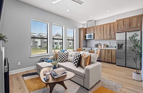 Cedars Apartment | Modern 1 bedroom 2 bed Condo in Heart of Dallas