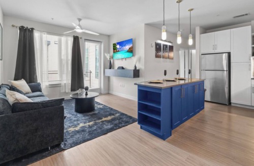 West Dallas Apartment | Modern 1-Bedroom Near Downtown Dallas with Pool-View Balcony