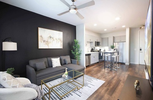 Southtown Apartment | Modern 1Bedroom Apartment Near River Walk with Gym