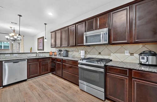 Lewisville House | Modern 3 Bedroom Retreat/Open Living, Two-Car Garage & Community Pool Access