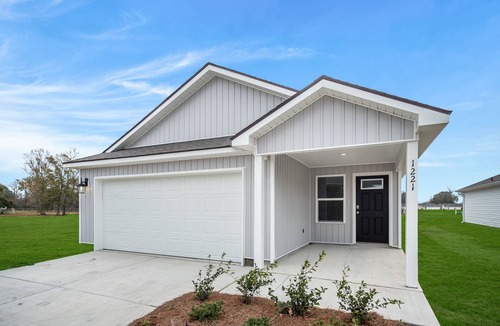 Gonzales House | Modern 3-br 2bth house w/WiFi & AC in heart of Gonzales, next to Baton Rouge