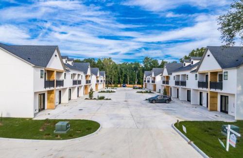 Lafayette House | Modern 3BR 2 and a half BA Townhome, Heart of Town