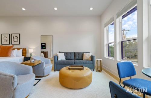 Lakeland Park Apartment | Modern 3BR 3BA in Steiner Ranch w Balcony Dining Yard w Grill by Austin Vacay