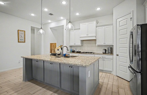 Manvel House | Modern 4BR Manvel Family Retreat near Houston & Pearland Town Center