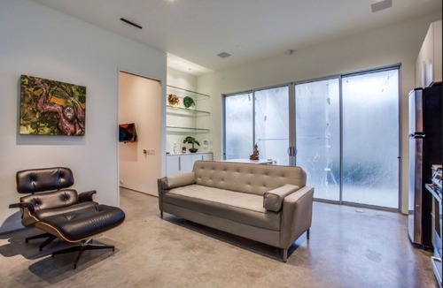 Old East Dallas Apartment | Modern Apartment, Big Dog Friendly, Uptown, City Place, Fitzhugh, Knox-Henderson