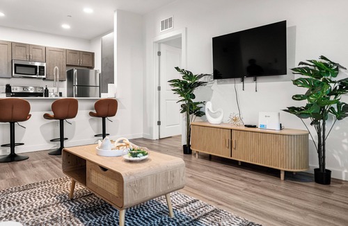 Shenandoah Apartment | Modern & Bright 2BR/2BA Apartment in Baton Rouge