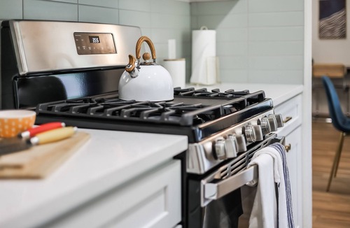 McNeil House | Modern & Close to Domain ATX| Dogs welcome