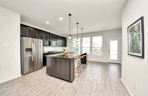 Woodlake - Briar Meadow House | Modern Cozy Home Houston Galleria NRG 4BR/3.5BA