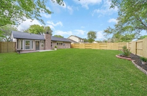 Houston House | Modern cozy home near Downtown Houston and major hospitals